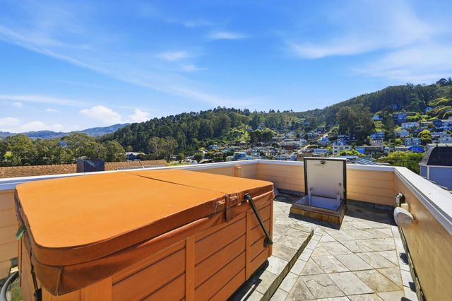 1207 Danmann Avenue, Pacifica, CA 94044