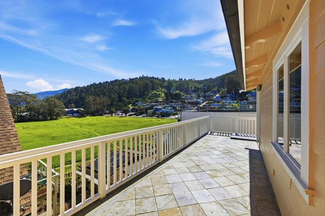 1207 Danmann Avenue, Pacifica, CA 94044