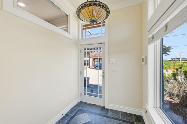 1207 Danmann Avenue, Pacifica, CA 94044