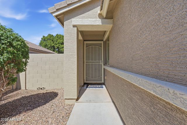 18374 W SURPRISE FARMS Loop N, Surprise, AZ 85388