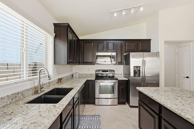 18374 W SURPRISE FARMS Loop N, Surprise, AZ 85388