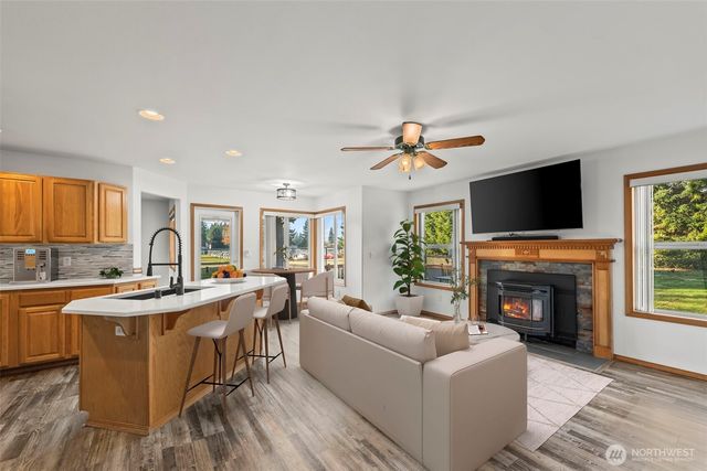 9117 336th Street S, Roy, WA 98580