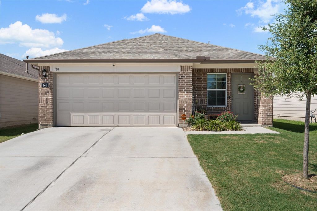 140 Skipping Stone LN, San Marcos, TX 78666