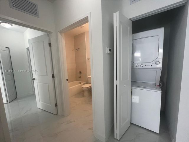 1010 SW 69th Ave 212, Miami, FL 33144