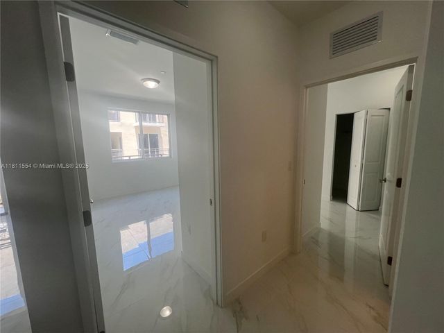 1010 SW 69th Ave 212, Miami, FL 33144