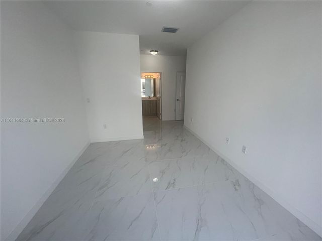 1010 SW 69th Ave 212, Miami, FL 33144