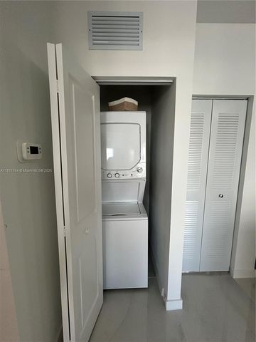 1010 SW 69th Ave 212, Miami, FL 33144