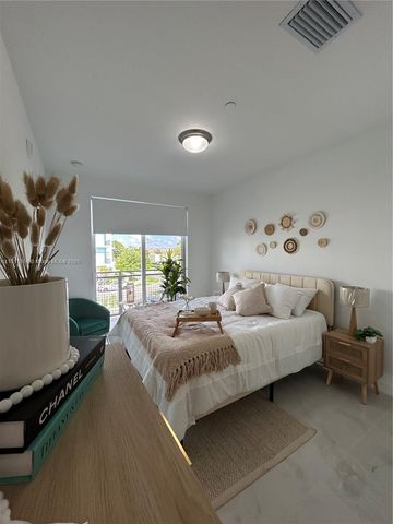 1010 SW 69th Ave 212, Miami, FL 33144