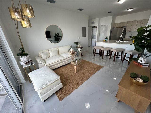 1010 SW 69th Ave 212, Miami, FL 33144