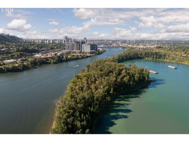 4970 S LANDING Dr 203, Portland, OR 97239