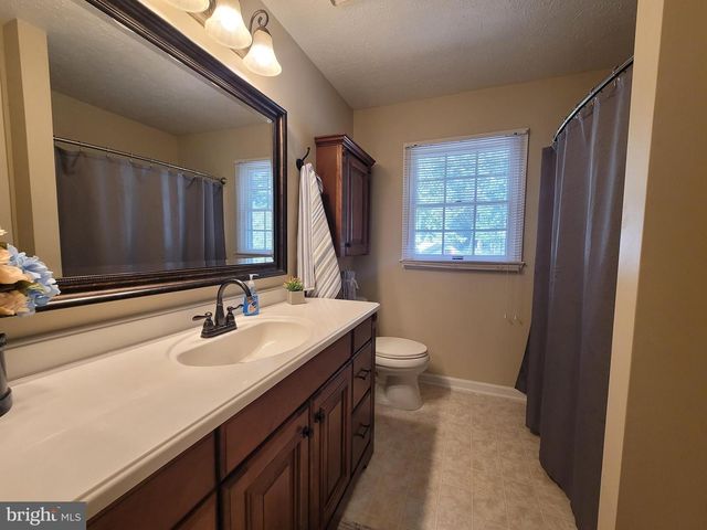 200 MILL RACE DR, Winchester, VA 22602