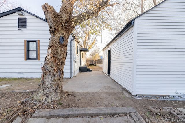 1027 E 56th Street North, Tulsa, OK 74126