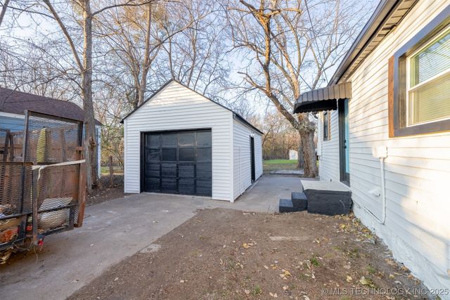 1027 E 56th Street North, Tulsa, OK 74126