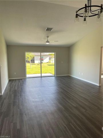 609 25th ST, Cape Coral, FL 33993
