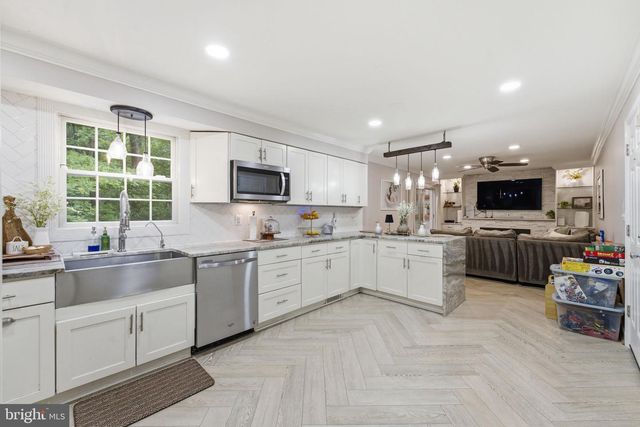 9521 PAMPLONA RD, Columbia, MD 21045