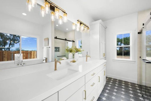 1547 Dickey Street, Fallbrook, CA 92028