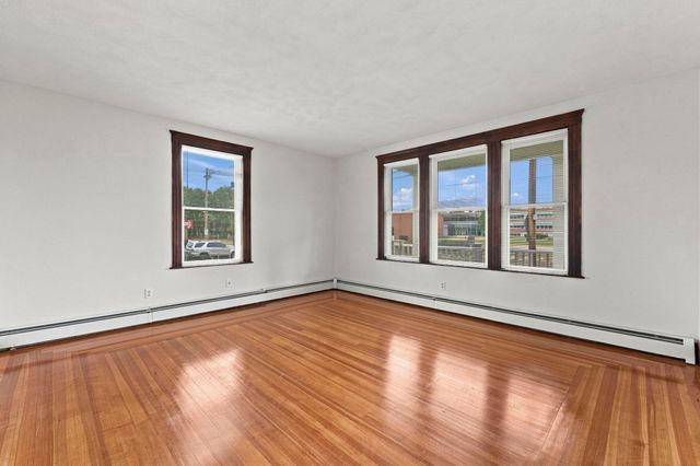 84 Margin St 1, Peabody, MA 01960