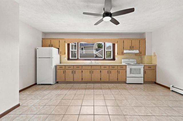 84 Margin St 1, Peabody, MA 01960