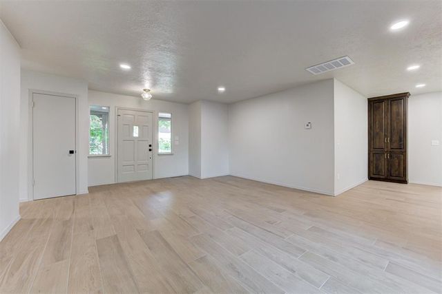 1609 Chestnut Lane, Norman, OK 73072