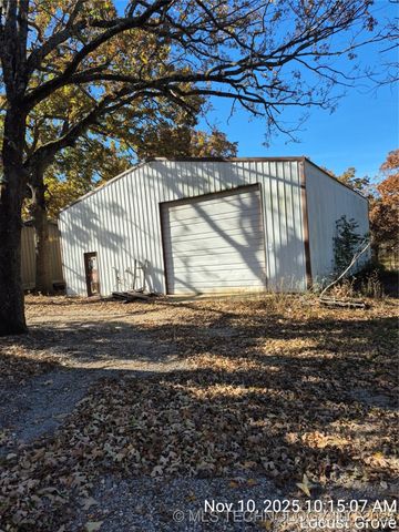 1544 E 565 Road, Locust Grove, OK 74352