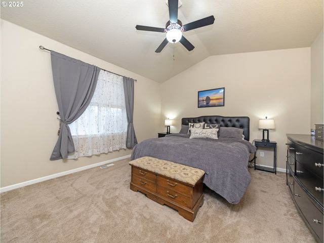 1020 E 4TH St, Yamhill, OR 97148