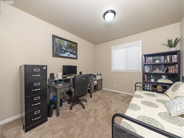 1020 E 4TH St, Yamhill, OR 97148