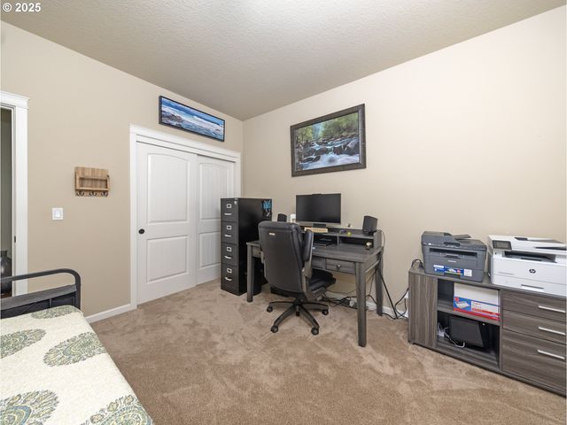 1020 E 4TH St, Yamhill, OR 97148