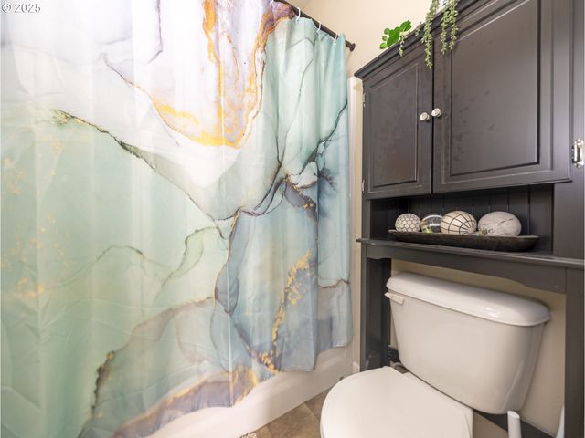 1020 E 4TH St, Yamhill, OR 97148