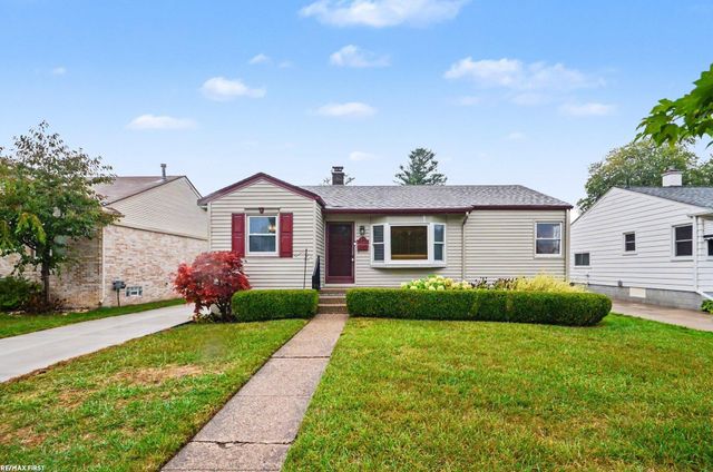 22801 Violet Street, St Clair Shores, MI 48082