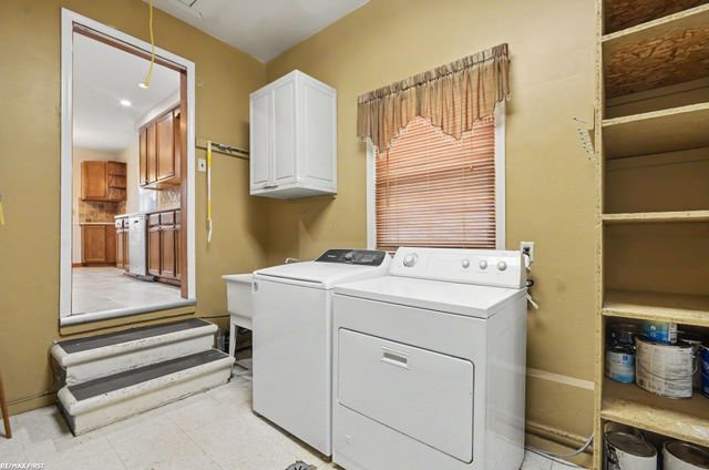 22801 Violet Street, St Clair Shores, MI 48082