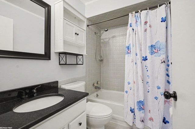 22801 Violet Street, St Clair Shores, MI 48082