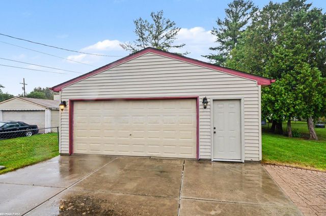 22801 Violet Street, St Clair Shores, MI 48082