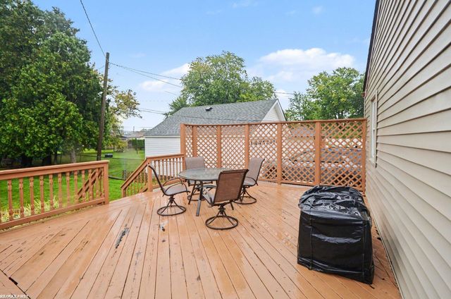 22801 Violet Street, St Clair Shores, MI 48082