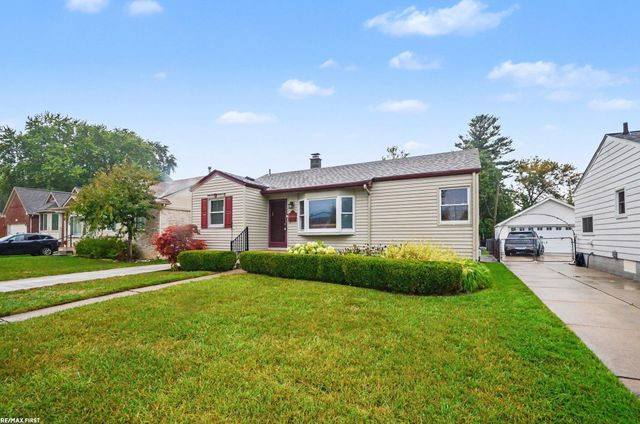 22801 Violet Street, St Clair Shores, MI 48082