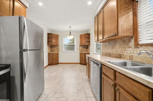 22801 Violet Street, St Clair Shores, MI 48082