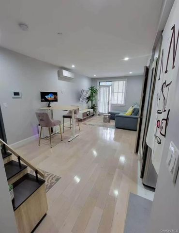31-12 38TH Avenue UNIT 3, Long Island City, NY 11101