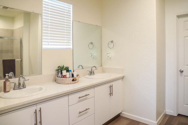 2040 Descanso, Clovis, CA 93619