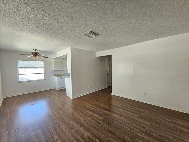 209 NW JEFFERSON CIRCLE N 13, St Petersburg, FL 33702