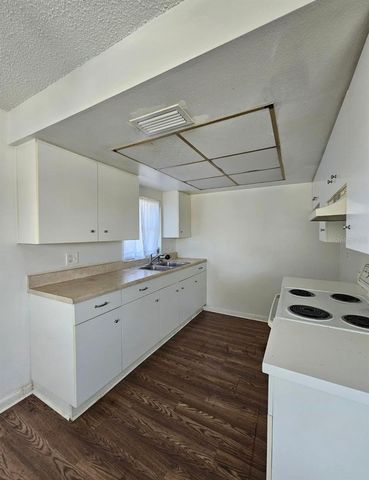 209 NW JEFFERSON CIRCLE N 13, St Petersburg, FL 33702
