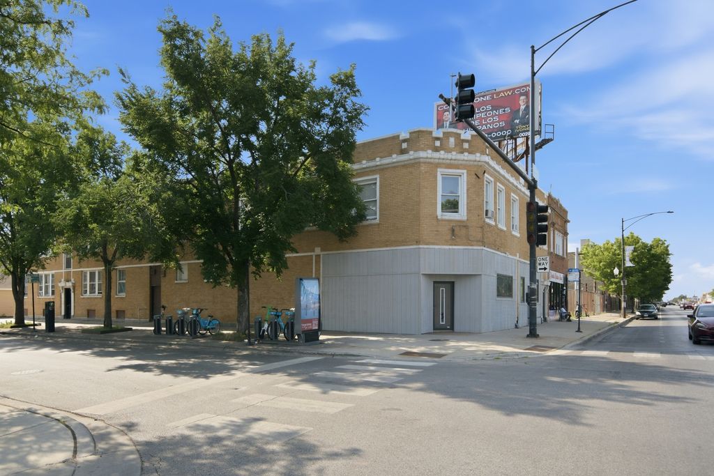 2957 N Cicero Avenue, Chicago, IL 60641