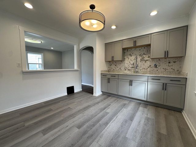 5832 N 71st STREET, Milwaukee, WI 53218