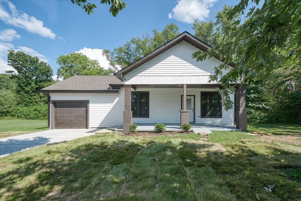 469 E Main St, Cookeville, TN 38506