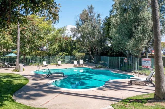 576 N Bellflower Blvd. 224, Long Beach, CA 90814