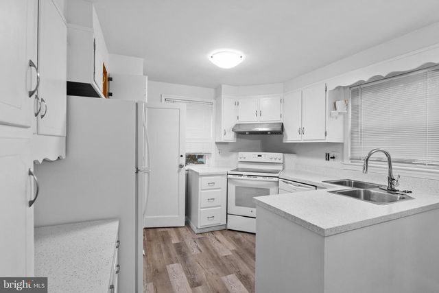 6809 LINDEN AVE, Baltimore, MD 21206