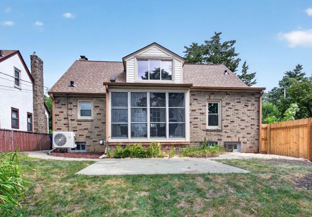 1100 Montana Avenue W, Saint Paul, MN 55108