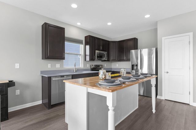 7 Erin Hills Road, Commercial Point, OH 43116