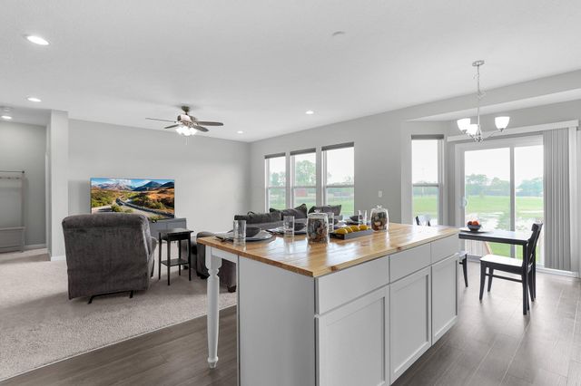 7 Erin Hills Road, Commercial Point, OH 43116
