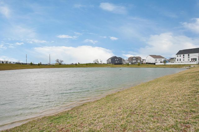 7 Erin Hills Road, Commercial Point, OH 43116