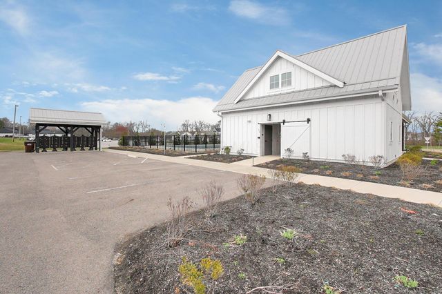 7 Erin Hills Road, Commercial Point, OH 43116