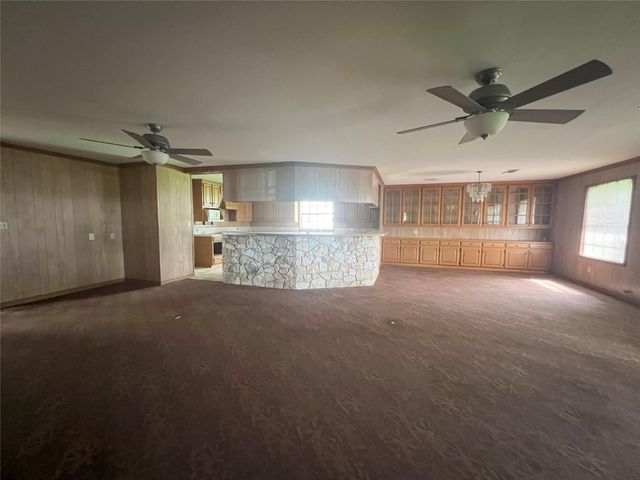 1518 Cr 307, El Campo, TX 77437